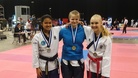 Naam, Eevi ja Tara Tyttöjen alle 18 vuotiaiden mitalistit.
Eevi kultaa, Naam Hopeaa ja Tara pronssia.
Tytöt voittivat myös yhteisenä ryhmänä ryhmäsarjan kultaa.